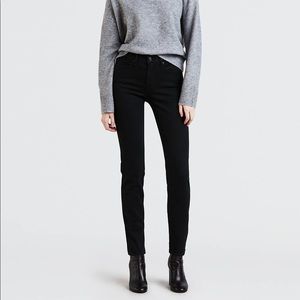 Levi’s 312 Shaping Slim Jeans